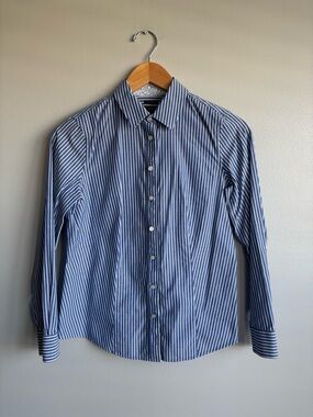 Talbots Petites Wrinkle Resistant Blue White Stripe Long Sleeve Button Down 6P